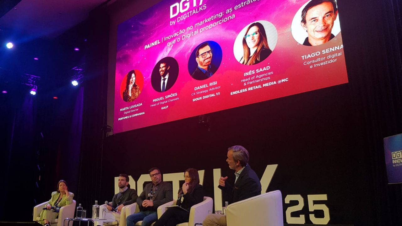 Inovação no Marketing: Estratégias Digitais Marta Lousada (Perfumes & Companhia) Inês Saad (Endless Retail Media @MC) Miguel Simões (Galp) Daniel Risi (Sioux digital )